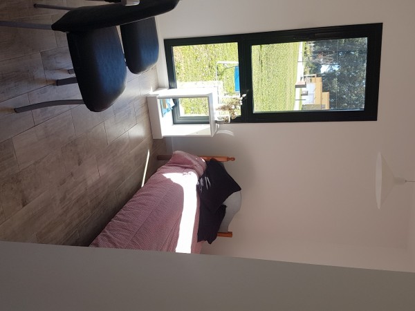 nuevo,  moderno, optimo,hemroso chalet de 4 ambientes, con garaje ,parque y galería