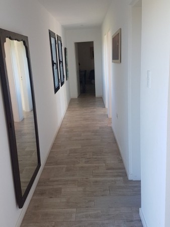 nuevo,  moderno, optimo,hemroso chalet de 4 ambientes, con garaje ,parque y galería