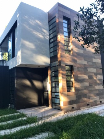 VENTA BOSQUE PERALTA RAMOS !!!! CHALET  MODERNO,  HERMOSO, NUEVO 