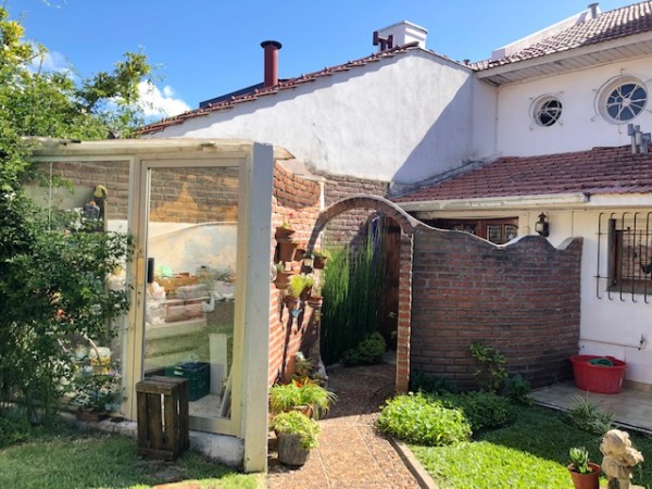 hermoso chalet en colina, amplio, impecable, consulte !!!!