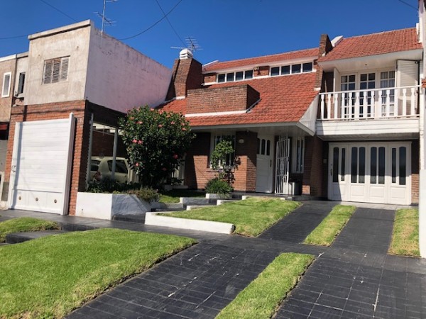 hermoso chalet en colina, amplio, impecable, consulte !!!!