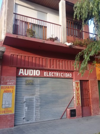 LOCAL CON VIVIENDA EN P.A