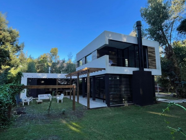 VENTA BOSQUE PERALTA RAMOS !!!! CHALET  MODERNO,  HERMOSO, NUEVO 
