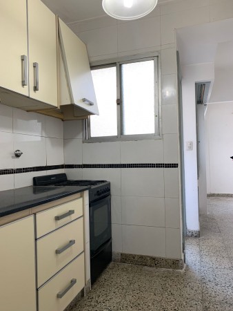 DEPARTAMENTO PISO CON PATIO, MAS BAULERA Y DOS LOCALES  