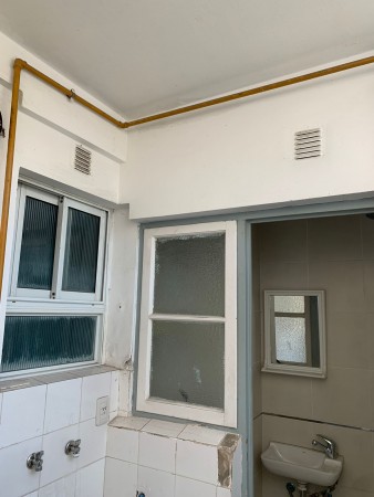 DEPARTAMENTO PISO CON PATIO, MAS BAULERA Y DOS LOCALES  