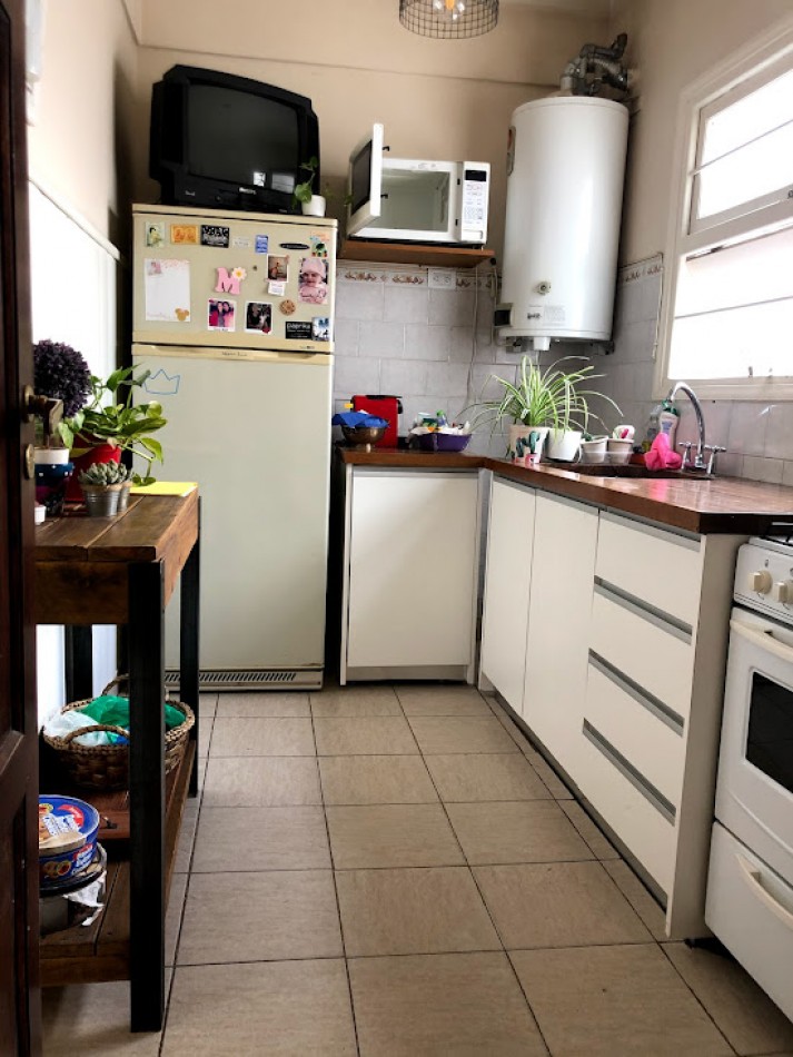 ALQUILER por temporada corta o de verano en  Mar del Plata !!! DISPONIBLE DICIEMBRE DEPARTAMENTO EN PH DE   2 amb.  2/3 PLAZAS. MUY AMPLIO, LUMINOSO Y TRANQUILO.  ZONA CHAUVIN, 1o PISO POR  ESCALERA,  HERMOSO !!!!