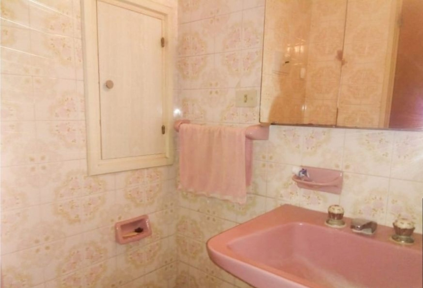 VENTA APTO LOCAL O  EDIFICIO. CHALET CLASICO MDP,  DE 6 AMBIENTES CON PATIO, PARRILLA, DESARROLLADO EN DOS PLANTAS, solo venta para proyecto comercial, o multifamiliar.