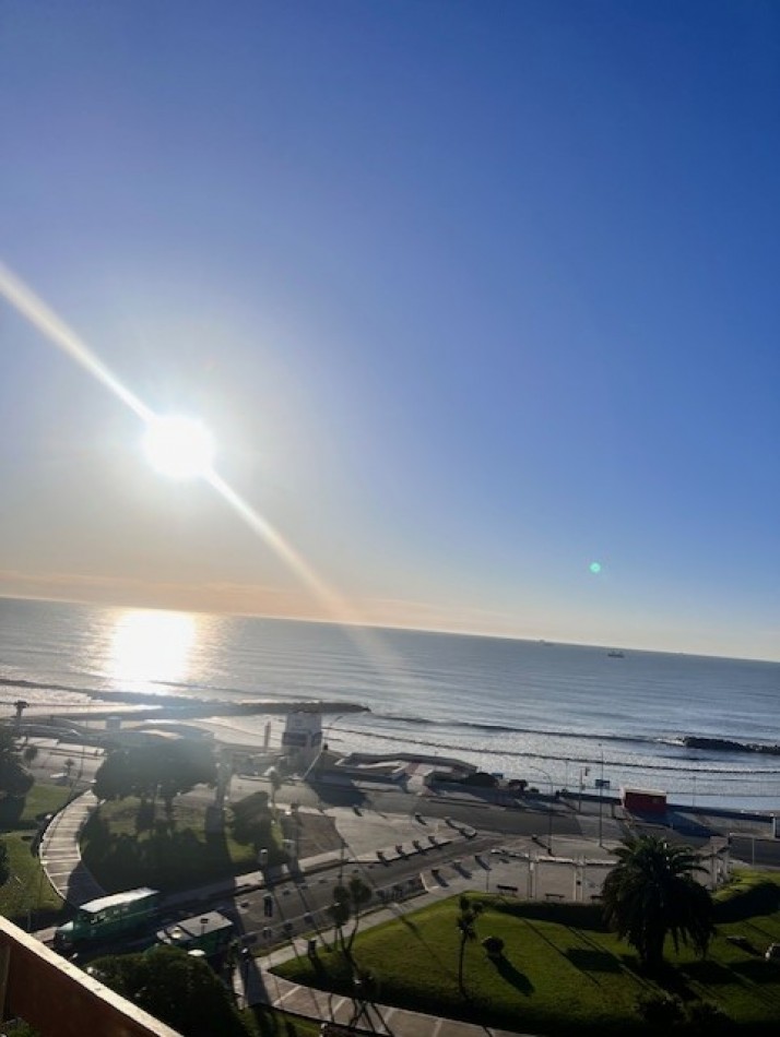 VENTA, CON RENTA !!! DEPARTAMENTO VISTA PLENA AL MAR, FRENTE AL MAR Y LA PLAZA ESPAÑA, 3 AMB. CON DEPENDENCIAS Y COCHERA