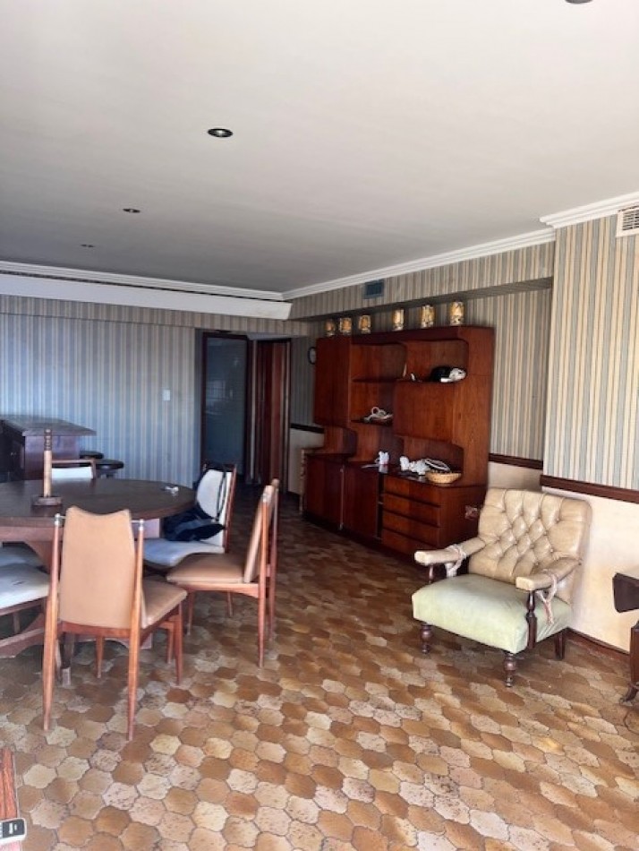 VENTA, CON RENTA !!! DEPARTAMENTO VISTA PLENA AL MAR, FRENTE AL MAR Y LA PLAZA ESPAÑA, 3 AMB. CON DEPENDENCIAS Y COCHERA