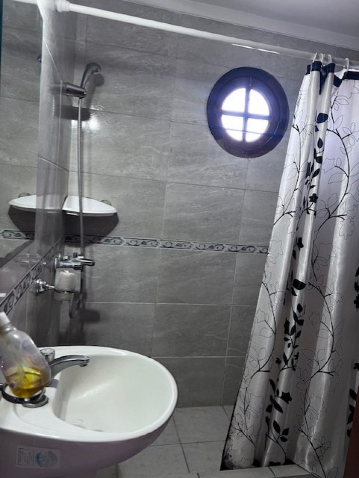 MAR DEL PLATA,  VENTA DUPLEX de 4  amb. CON PATIO, ENTRADA DE AUTO Y UN DORM. EN P.B. ,  ideal !!!