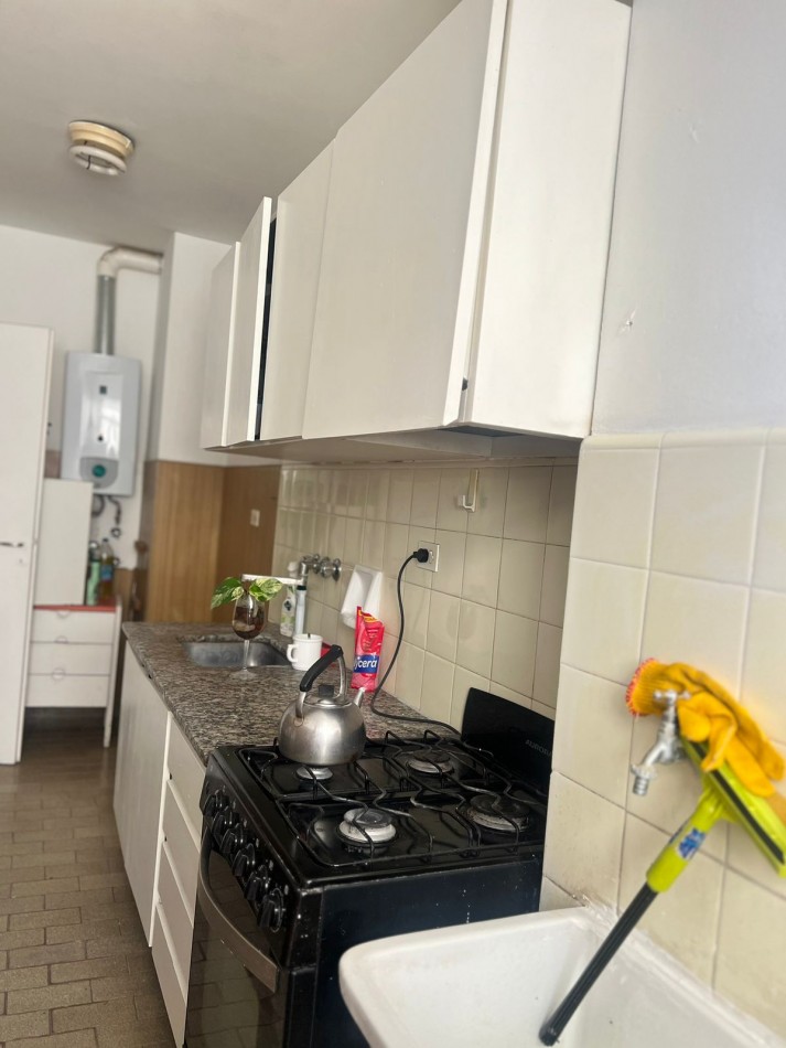 Alquiler anual departamento 4 ambientes zona Cerrito y Solis, 4 amb. balcon y cochera