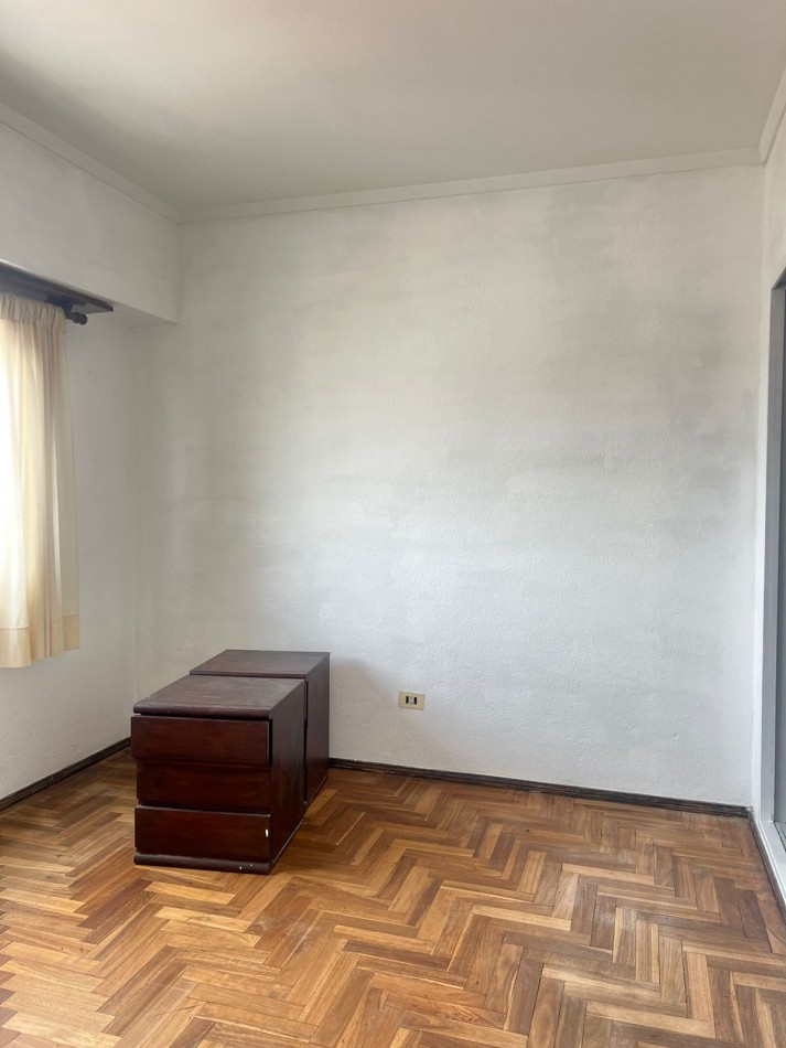 Alquiler anual departamento 4 ambientes zona Cerrito y Solis, 4 amb. balcon y cochera