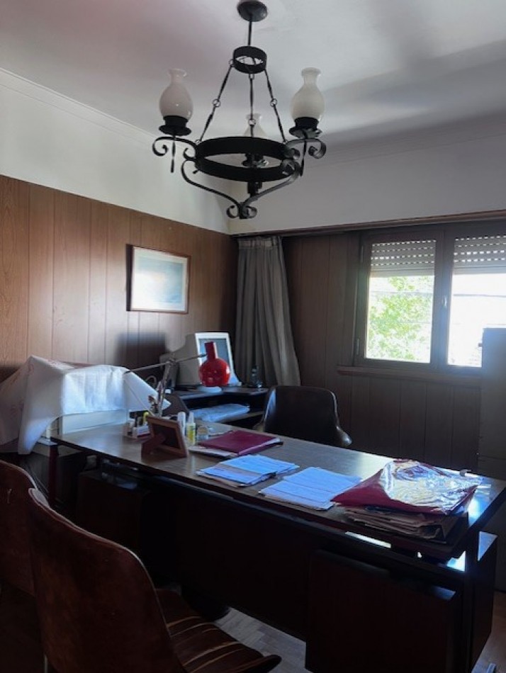 Venta chalet Mar del Plata amplio chalet uso familiar y o comercil  6  ambientes zona San Jose 