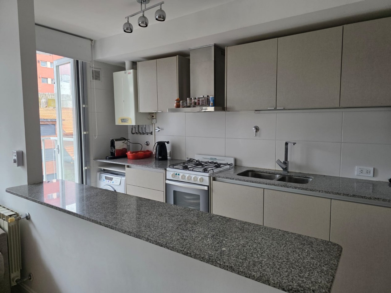 NUEVO VALOR !!!!! venta PLAYA CHICA, Mar del Plata,  2 amb. con cochera a metros del mar, excelente opcion  !!! IM - PER -  DI - BLE !1!!