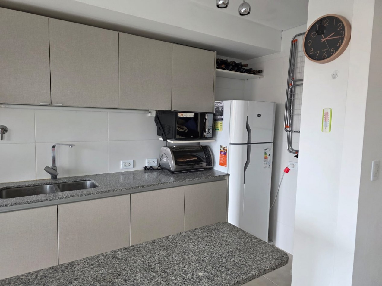 NUEVO VALOR !!!!! venta PLAYA CHICA, Mar del Plata,  2 amb. con cochera a metros del mar, excelente opcion  !!! IM - PER -  DI - BLE !1!!