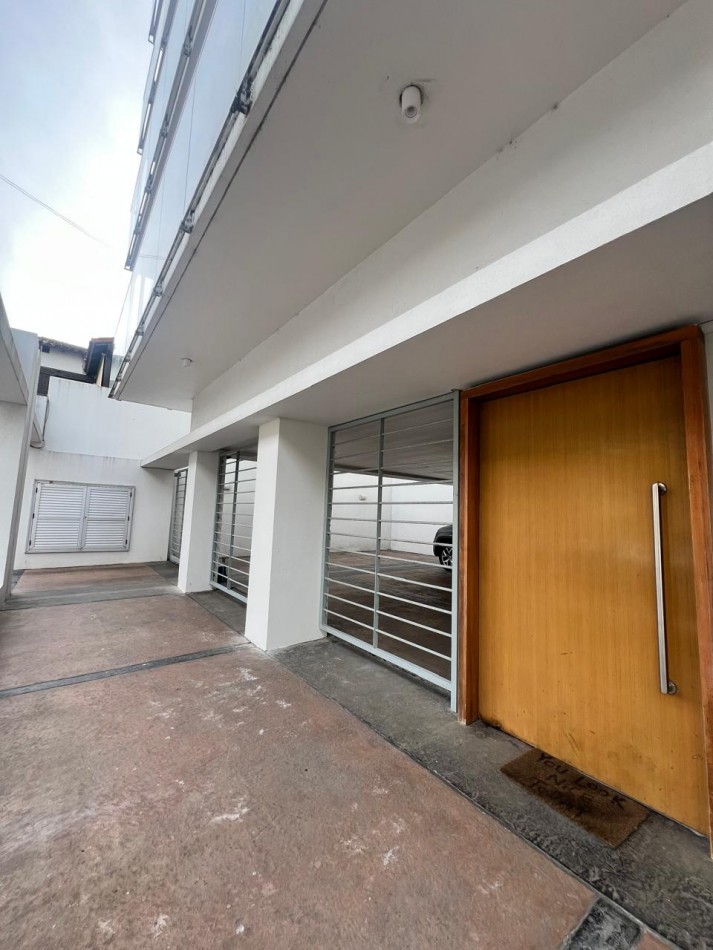 NUEVO VALOR !!!!! venta PLAYA CHICA, Mar del Plata,  2 amb. con cochera a metros del mar, excelente opcion  !!! IM - PER -  DI - BLE !1!!