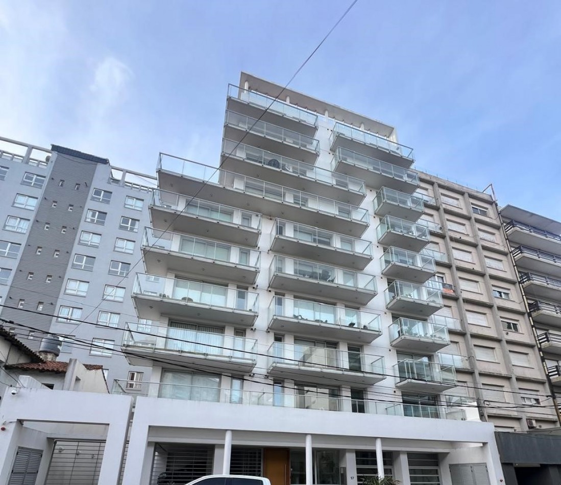 NUEVO VALOR !!!!! venta PLAYA CHICA, Mar del Plata,  2 amb. con cochera a metros del mar, excelente opcion  !!! IM - PER -  DI - BLE !1!!