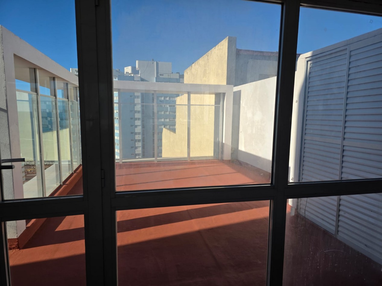 NUEVO VALOR !!!!! venta PLAYA CHICA, Mar del Plata,  2 amb. con cochera a metros del mar, excelente opcion  !!! IM - PER -  DI - BLE !1!!