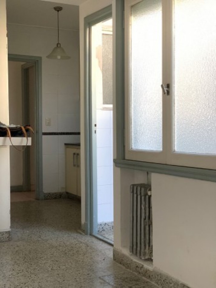 DEPARTAMENTO PISO CON PATIO, MAS BAULERA EN ALQUILER