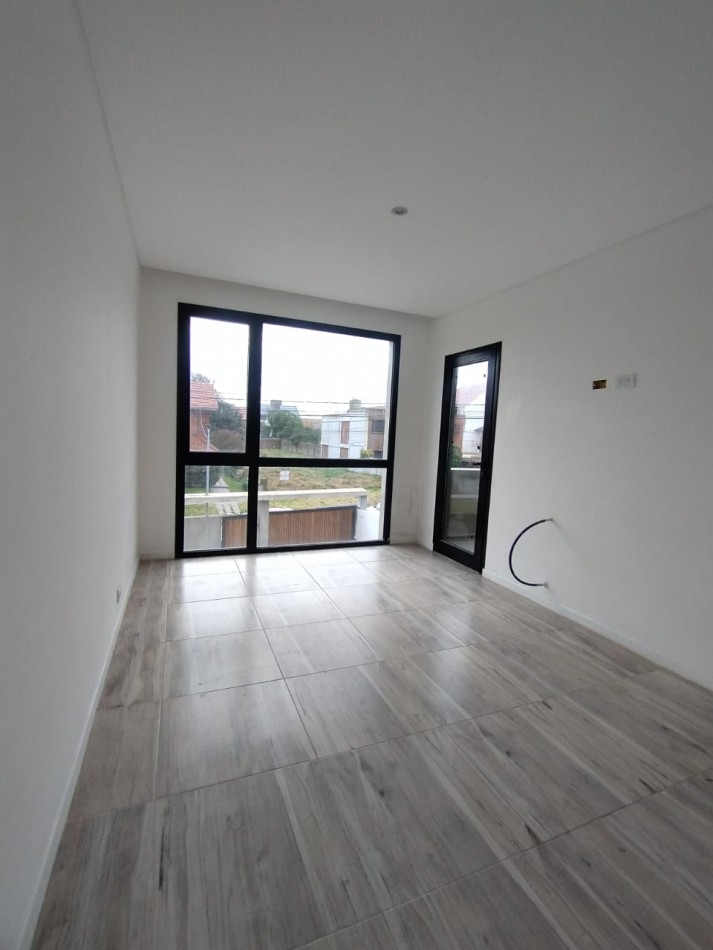 VENTA DE DUPLEX  !!!!! ACTUALIZADO PRECIO DE ESTE  HERMOSOS DUPLEX, A POCAS  CUADRAS DEL MAR,  ZONA SUR DE MDP, 3 COMODOS AMBIENTES, DISENO MODERNO, VELO !!!