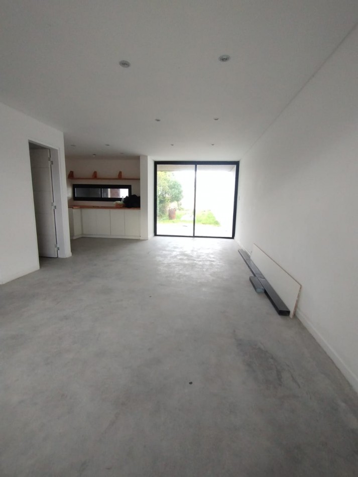 VENTA DE DUPLEX  !!!!! ACTUALIZADO PRECIO DE ESTE  HERMOSOS DUPLEX, A POCAS  CUADRAS DEL MAR,  ZONA SUR DE MDP, 3 COMODOS AMBIENTES, DISENO MODERNO, VELO !!!