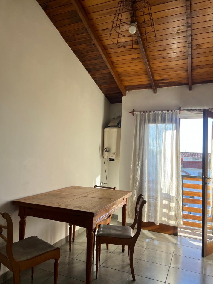 ALQUILER PH DE 3 AMB. EN SEGUNDO PISO POR ESCALERA, BARRIO BDO. RIVADAVIA