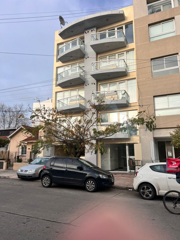 ALQUILER 24 MESES, MAR DEL PLATA,  ZONA CHAUVIN, 3 AMB. AL  FRENTE CON BALCON Y COCHERA