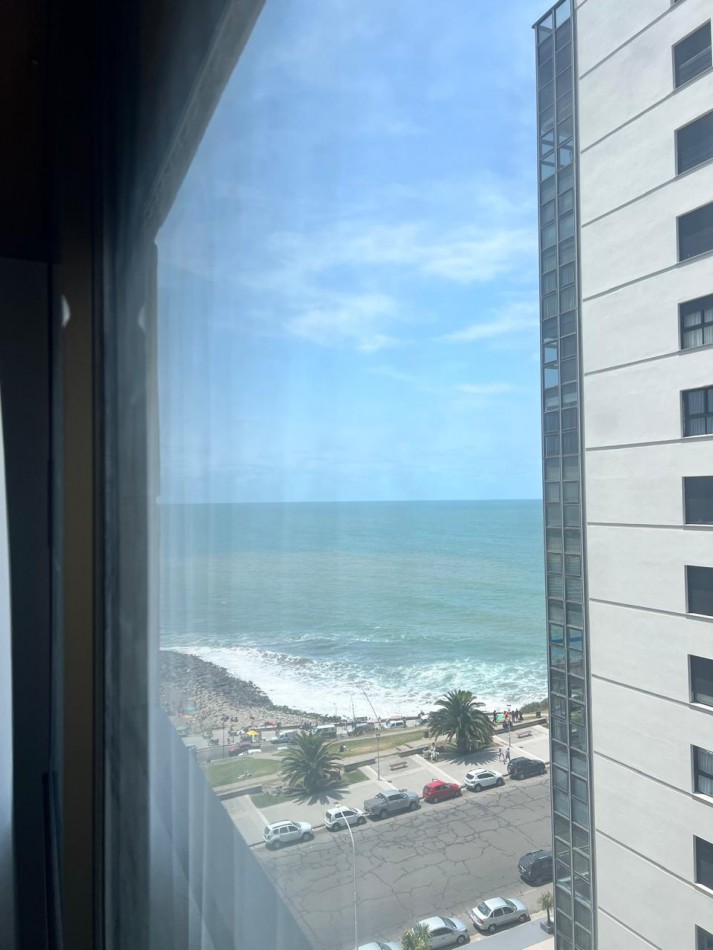 ALQUILER 24 MESES, MDP, IMPACTANTE PISO DE 3 AMB. LIVING COMEDOR, COCINA COMEDOR, LAVADERO , BALCONES, DOS COCHERAS, VISTA PLENA AL MAR  DESDE TODOS LOS AMBIENTES, UNICO !!!!