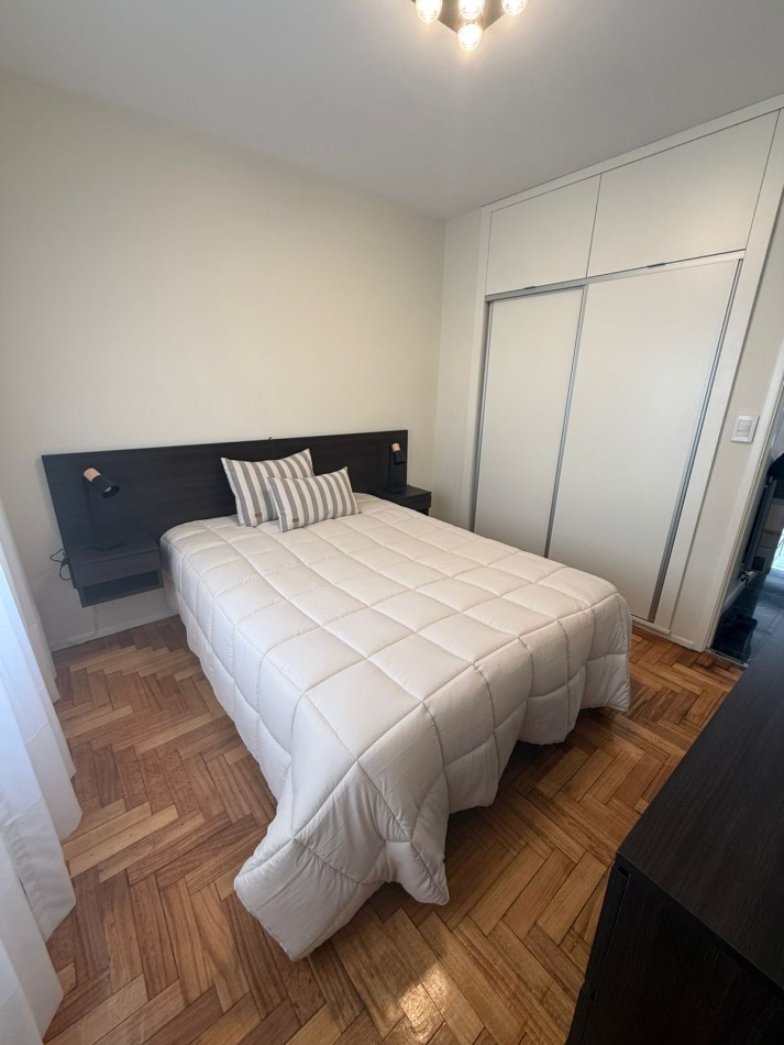 Departamento 2 ambientes con dependencia a la calle con balcon!