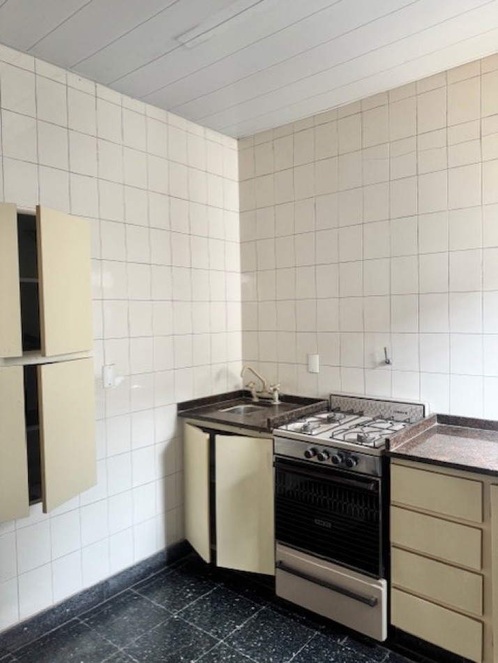 NUEVO VALOR !!! VENTA CHALET ESTILO MDP. ZONA PLAZA MITRE, IDEAL INVERSION O PROFESIONAL Y COMERCIAL