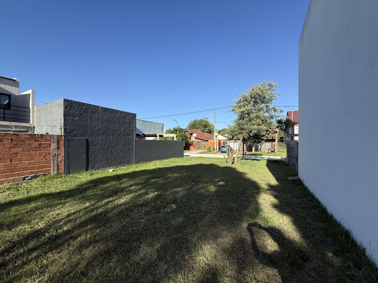 Lote en venta Barrio Los Pinares