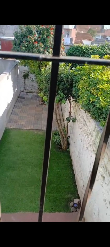 VENTA CON RENTA !!!! PH 3 AMB. CON GARAJE Y PARQUE, 1o PISO X ESCALERA,  ZONA SAN JOSE