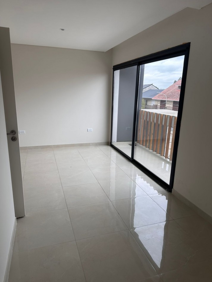 VENTA DEPARTAMENTO/PH  EN P.A, 3 MB. EN DUPLEX CON PAQUE, VILLA PRIMERA