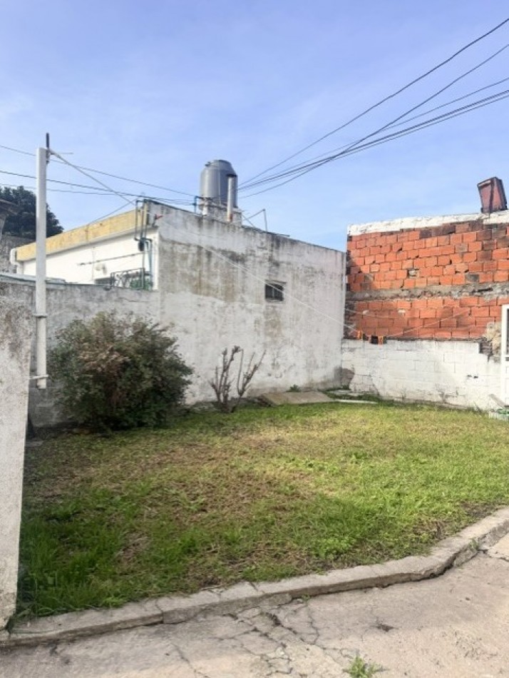 CHALET EN VENTA, ZONA VILLA LOURDES, chalet 3 amb. parque y dpto a reciclar 