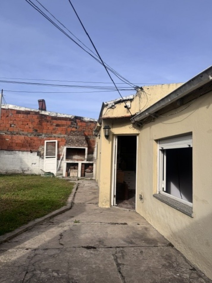 CHALET EN VENTA, ZONA VILLA LOURDES, chalet 3 amb. parque y dpto a reciclar 