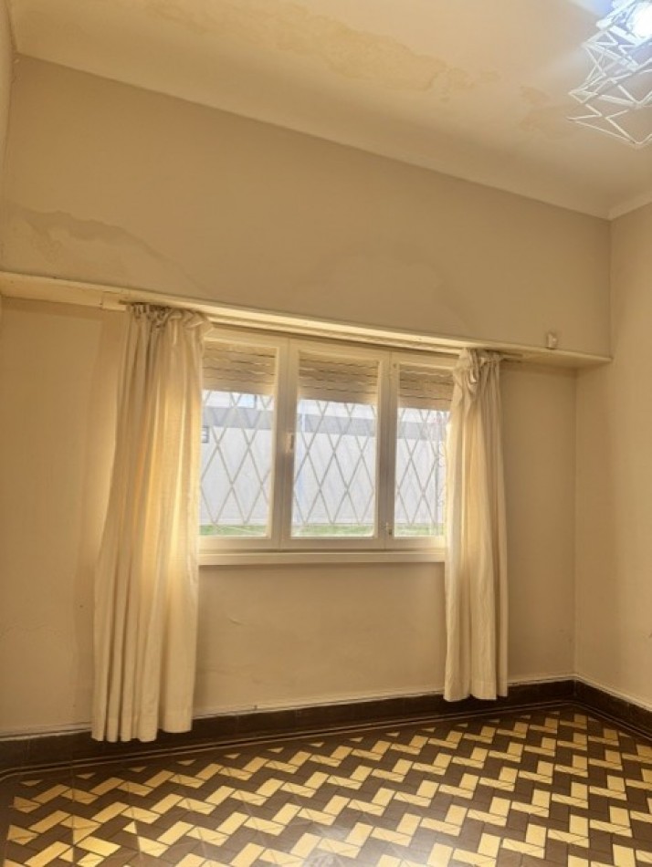 CHALET EN VENTA, ZONA VILLA LOURDES, chalet 3 amb. parque y dpto a reciclar 