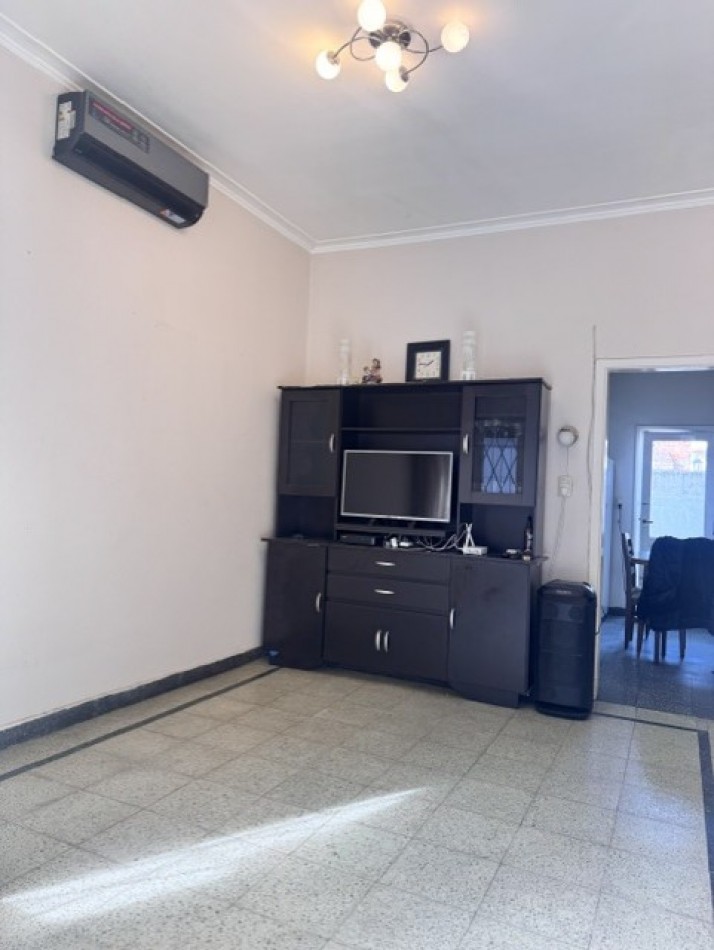 CHALET EN VENTA, ZONA VILLA LOURDES, chalet 3 amb. parque y dpto a reciclar 