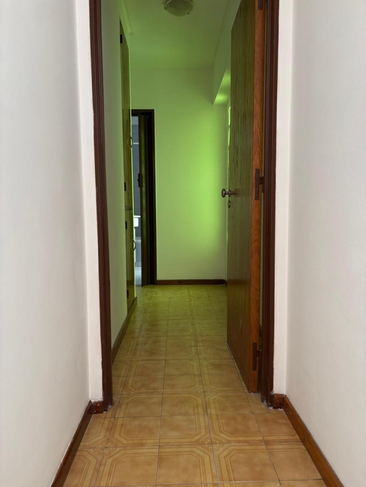 VENTA 2 Amb con cochera, en venta, zona PUNTA MOGOTES 