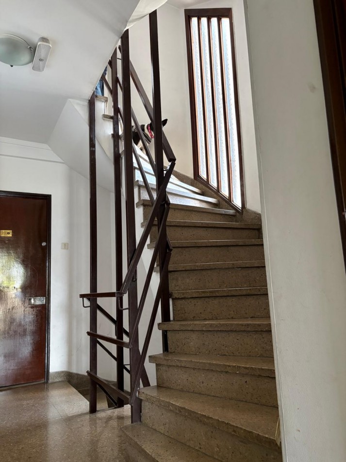 VENTA 2 Amb con cochera, en venta, zona PUNTA MOGOTES 