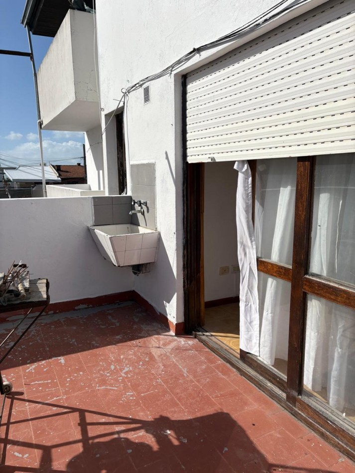 VENTA 2 Amb con cochera, en venta, zona PUNTA MOGOTES 