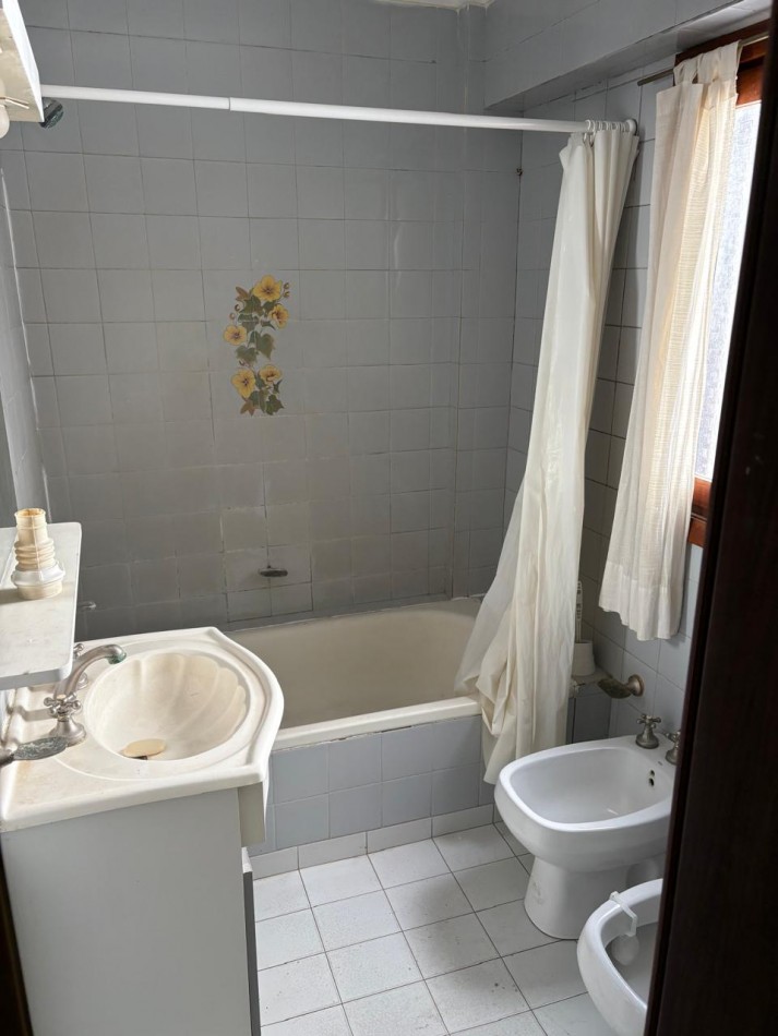 VENTA 2 Amb con cochera, en venta, zona PUNTA MOGOTES 