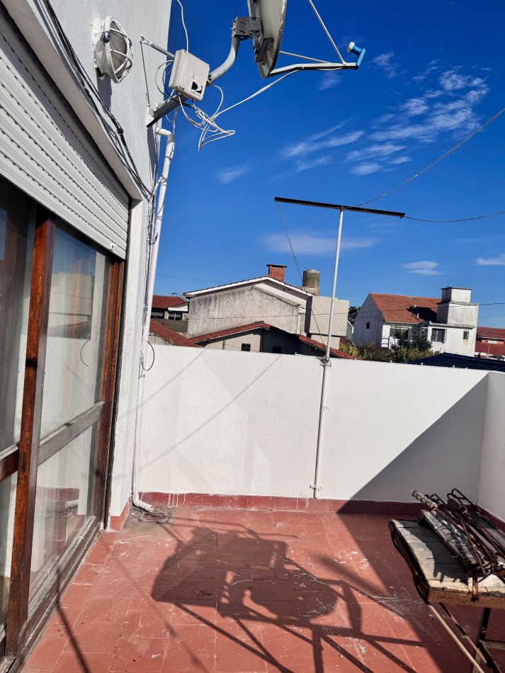 VENTA 2 Amb con cochera, en venta, zona PUNTA MOGOTES 