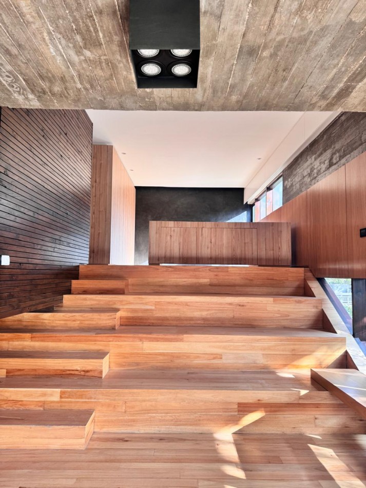 VENTA UNICO EN ESTILO Y CALIDAD !!!! DUPLEX A ESTRENAR , HERMOSO DISEÑO, ZONAJ. M. ESTRADA, 
