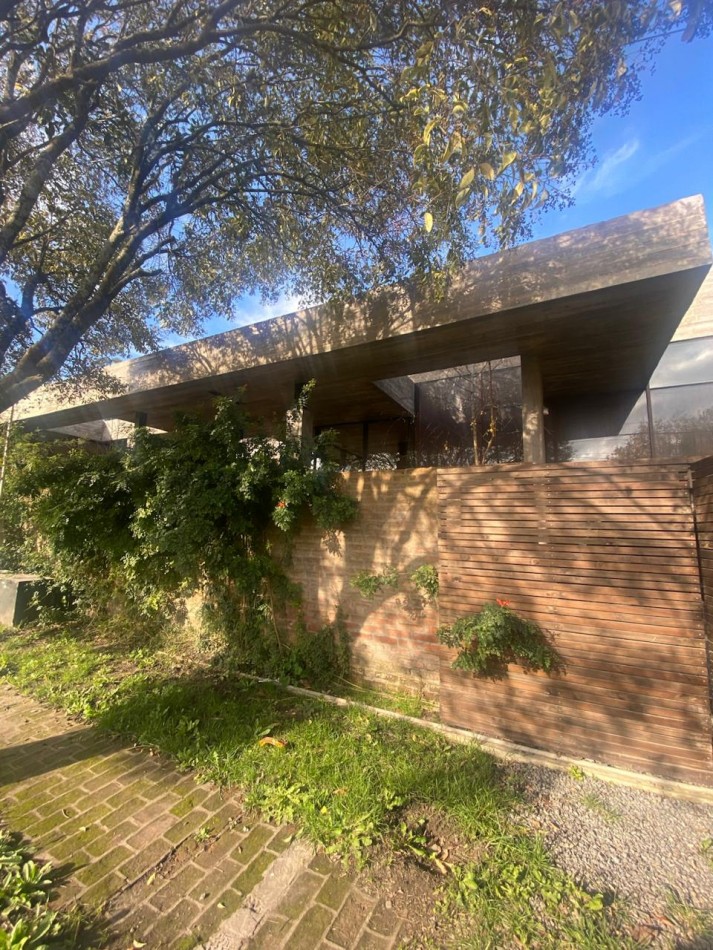 VENTA UNICO EN ESTILO Y CALIDAD !!!! DUPLEX A ESTRENAR , HERMOSO DISEÑO, ZONAJ. M. ESTRADA, 