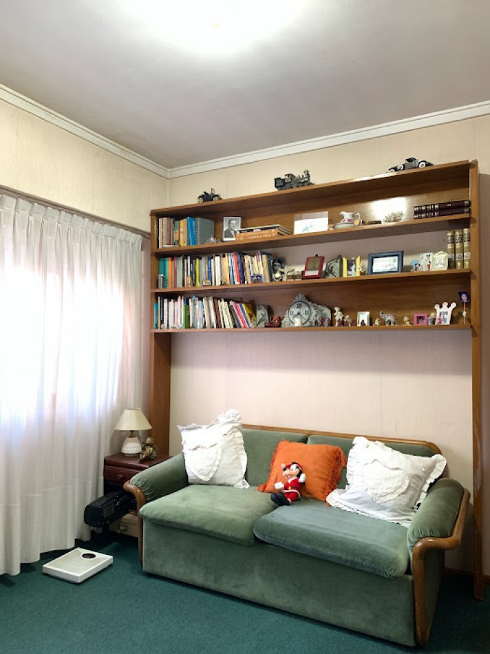 CHALET 4 AMB EN VENTA | PARQUE LURO | ESTADO ORIGINAL IMPECABLE