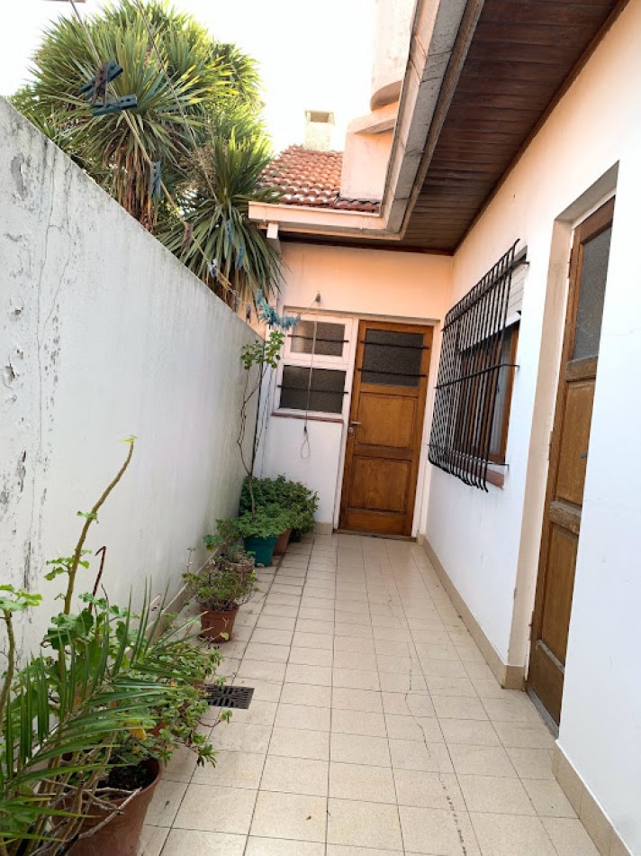 CHALET 4 AMB EN VENTA | PARQUE LURO | ESTADO ORIGINAL IMPECABLE