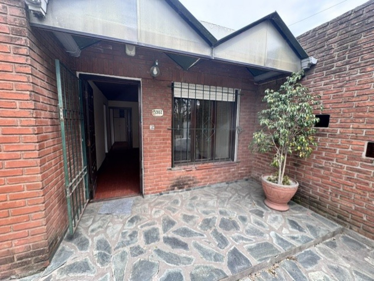 ALQUILER CASA | 3 AMBIENTES | GJE. PATIO 