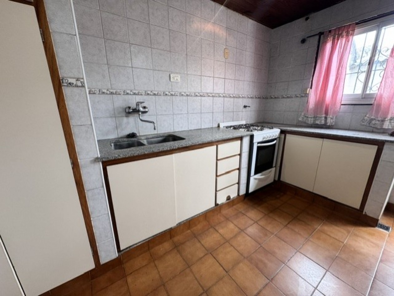 ALQUILER CASA | 3 AMBIENTES | GJE. PATIO 