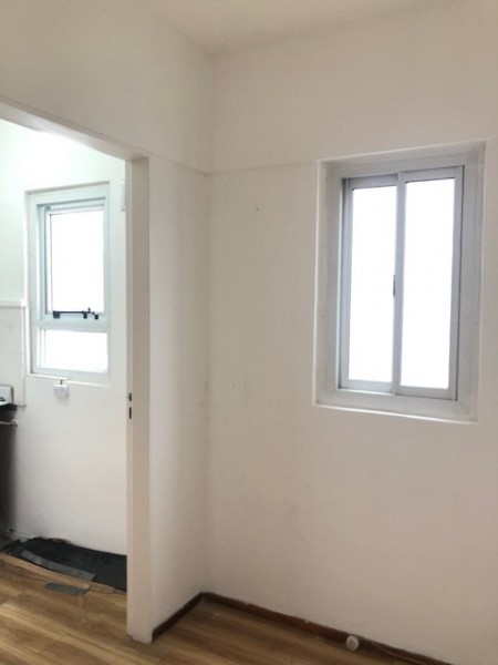 VENTA DPTO. CON RENTA !!!,  DPTO. 2 AMB. CON DEPENDENCIAS !!!!! AL FRENTE,  IMPEC. PZA. COLON. CON RENTA!