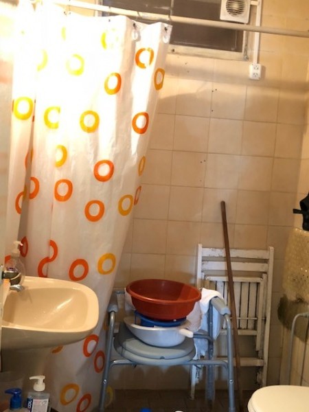 NUEVO VALOR!!! RETASADA !!!  VENTA CASA AMERICANA EN LOTE PROPIO !!! casa de 3 amb. o casa con dpto independiente, apta dos familias,  en caisamar con gran lote y posibilidades de ampliar